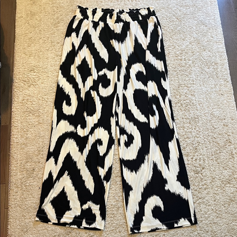 Express Black and White Wide Leg Pants